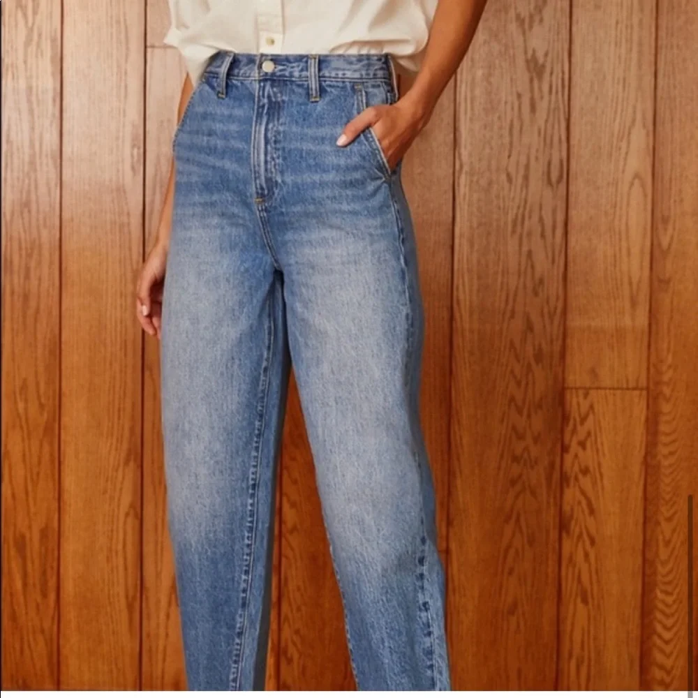 Aritzia Denim Forum The C’est La Chic High Rise Straight - Picture 3 of 7